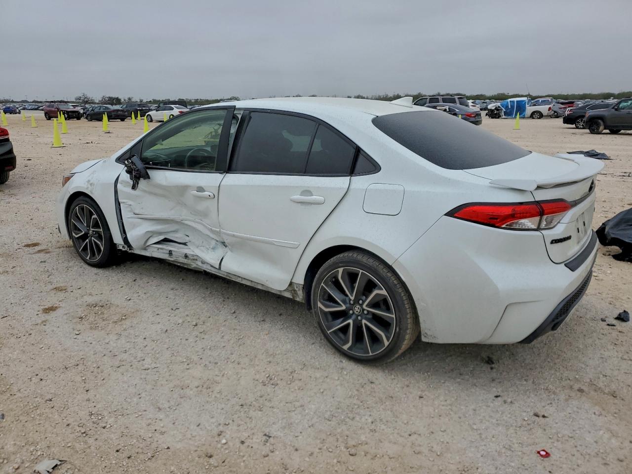 Toyota Corolla Se Image 7