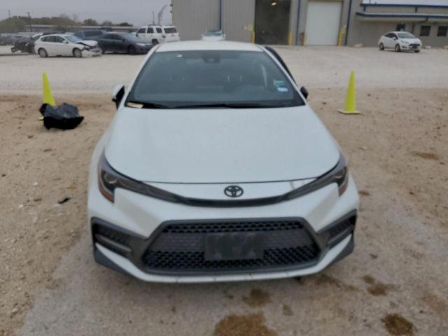 Toyota Corolla Se Image 10