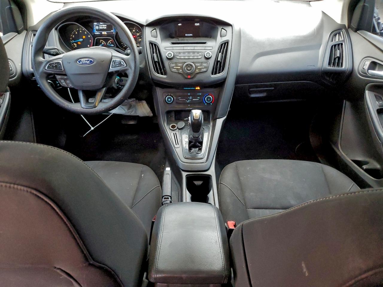 Ford Focus Se Image 8