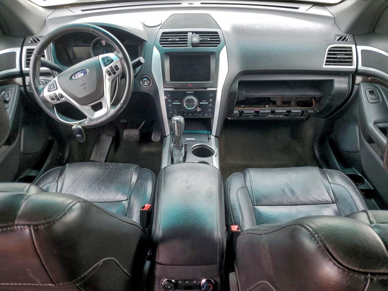 Ford Explorer Limited Image 14