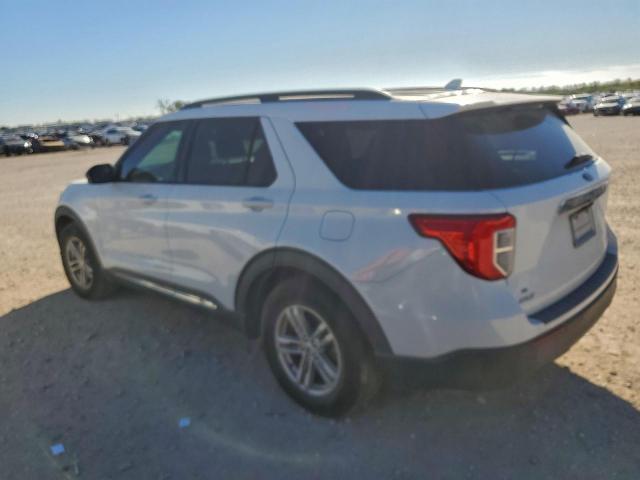 Ford Explorer Xlt Image 3