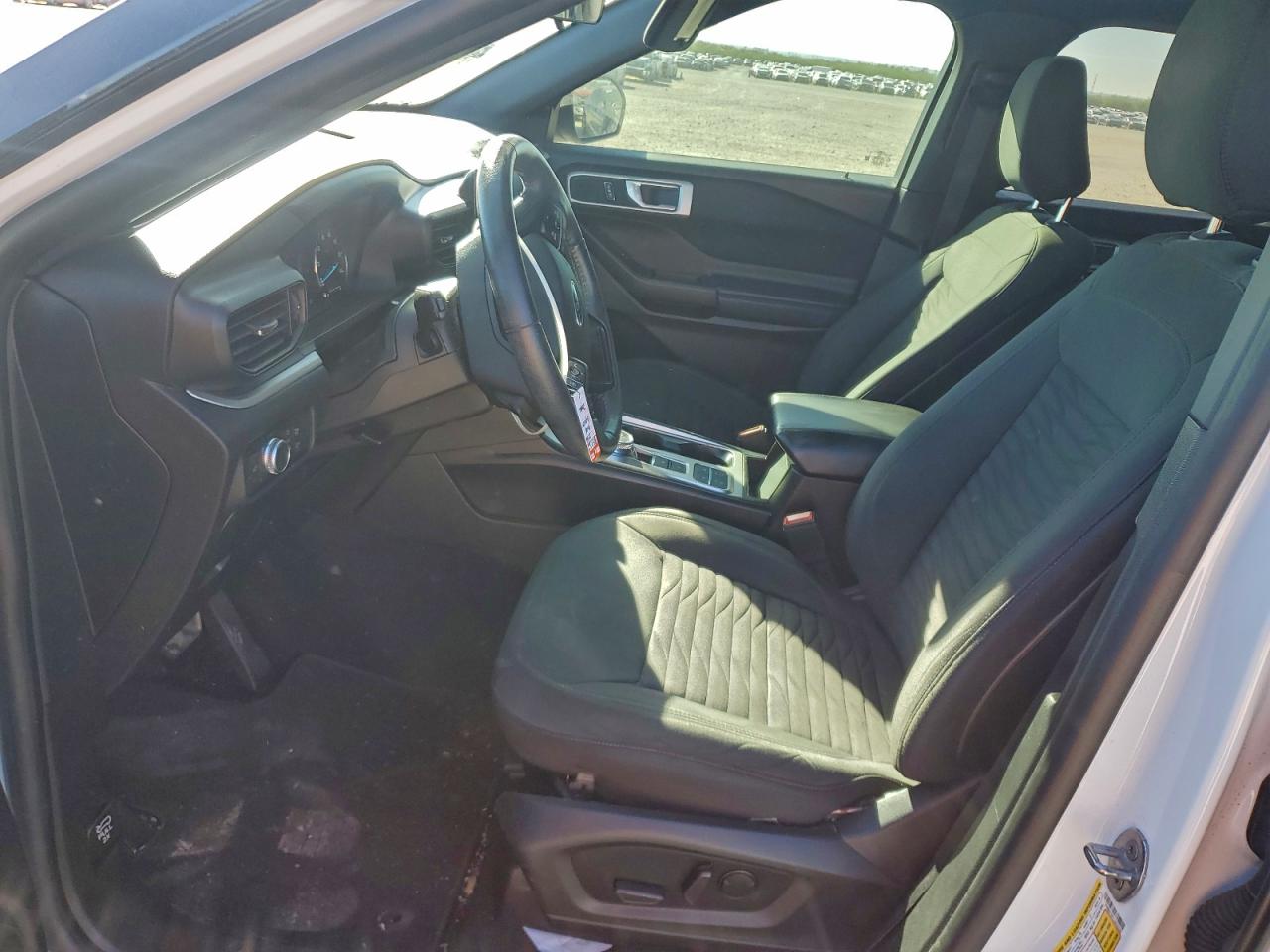 Ford Explorer Xlt Image 13