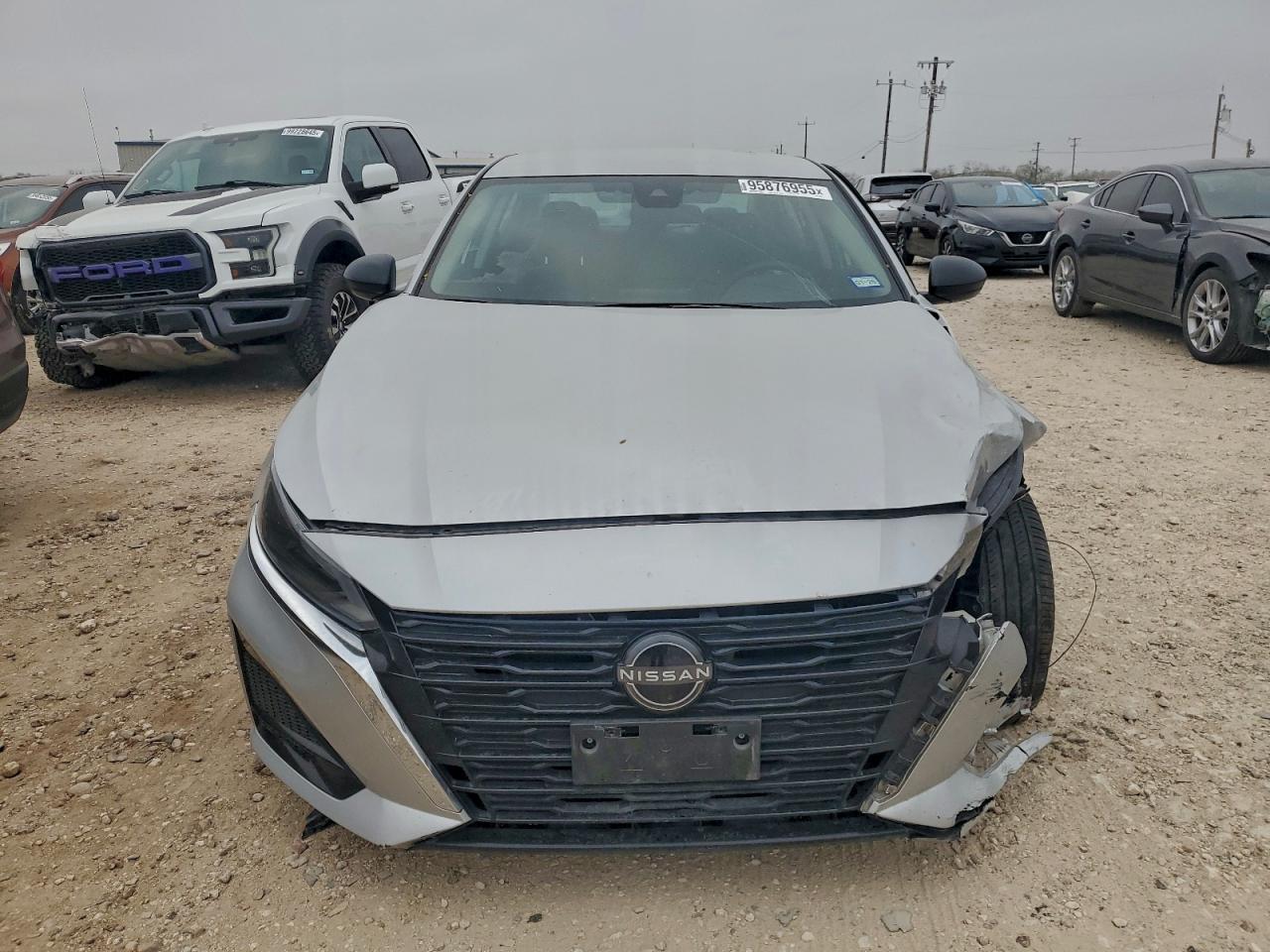 Nissan Altima S Image 6