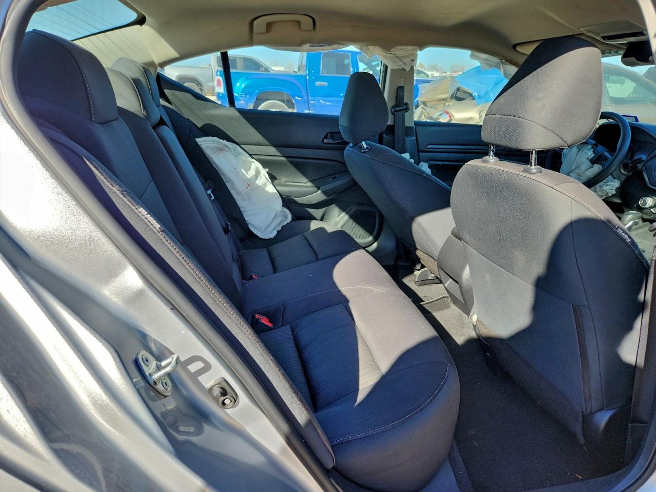 Nissan Altima S Image 10