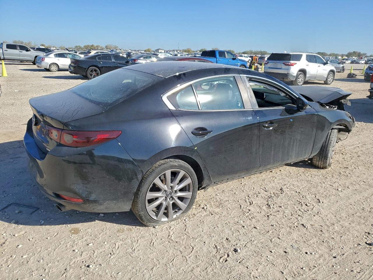 Mazda 3 Preferred Image 3