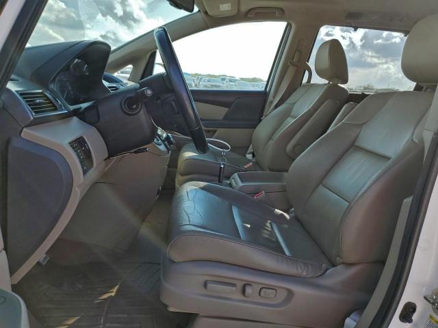 Honda Odyssey Touring Image 12