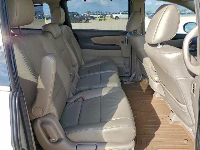 Honda Odyssey Touring Image 3