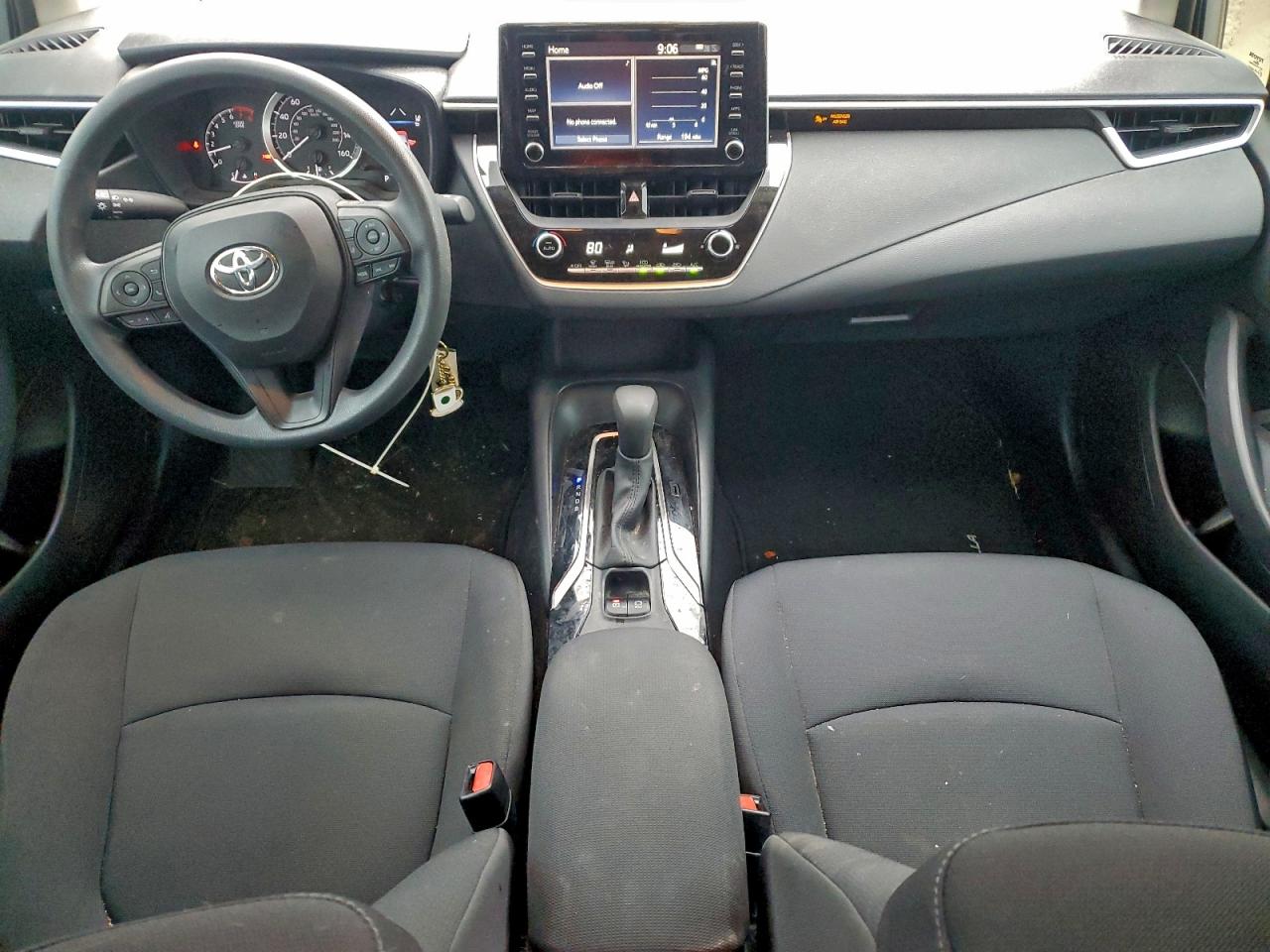 Toyota Corolla Le Image 8