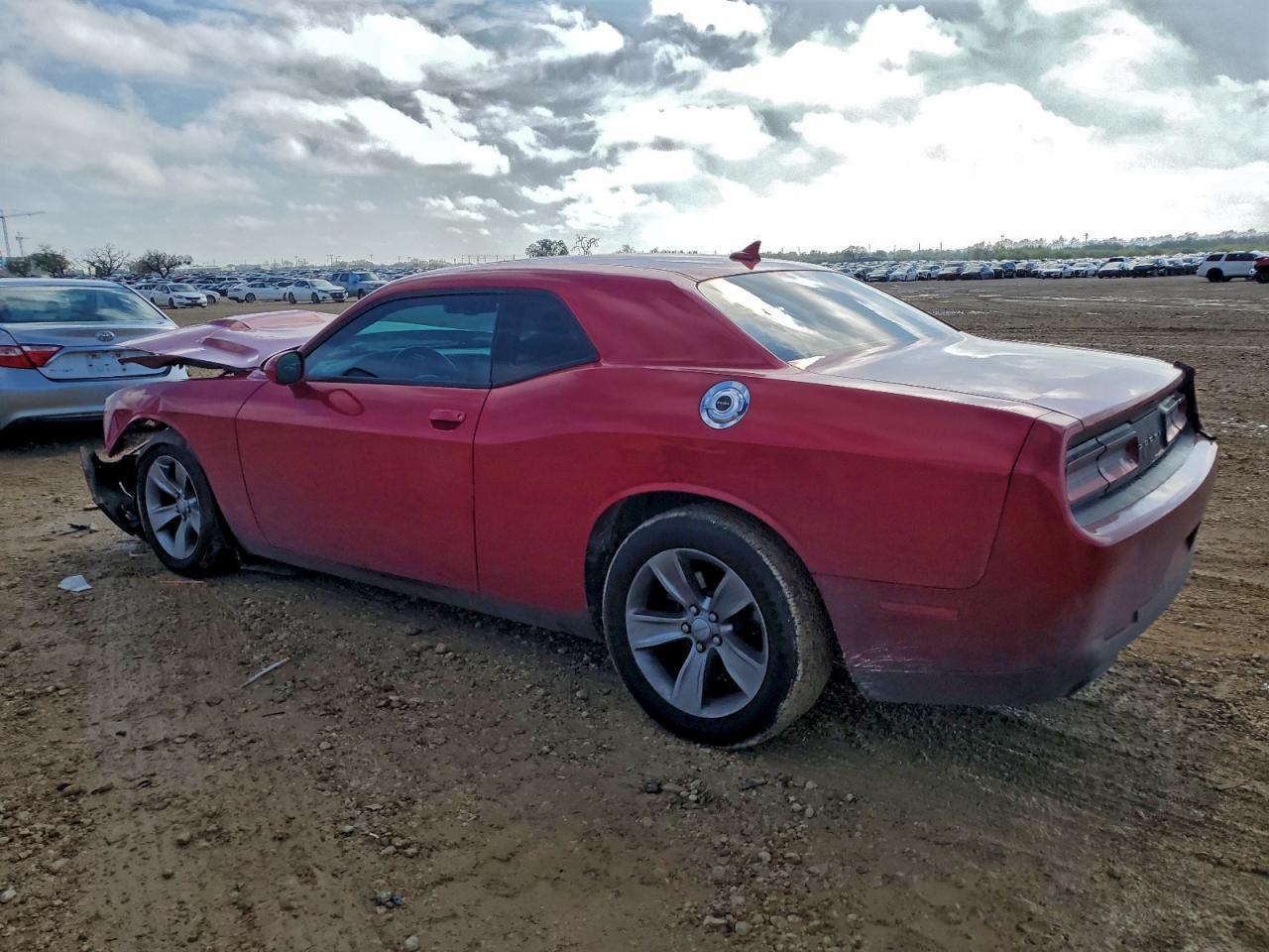Dodge Challenger Sxt Image 2