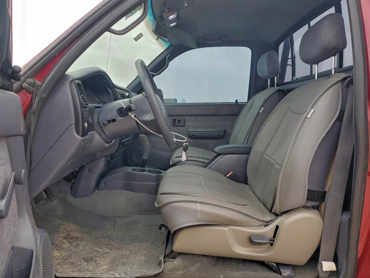 Toyota Tacoma Prerunner Image 2