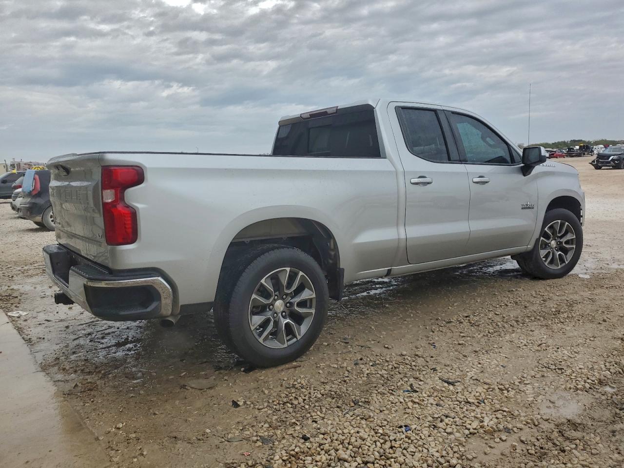 Chevrolet Silverado C1500 Lt Image 7
