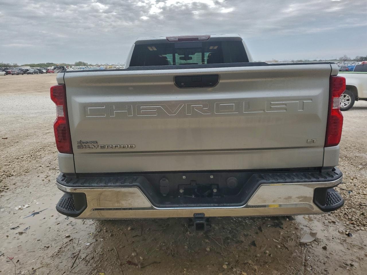 Chevrolet Silverado C1500 Lt Image 2