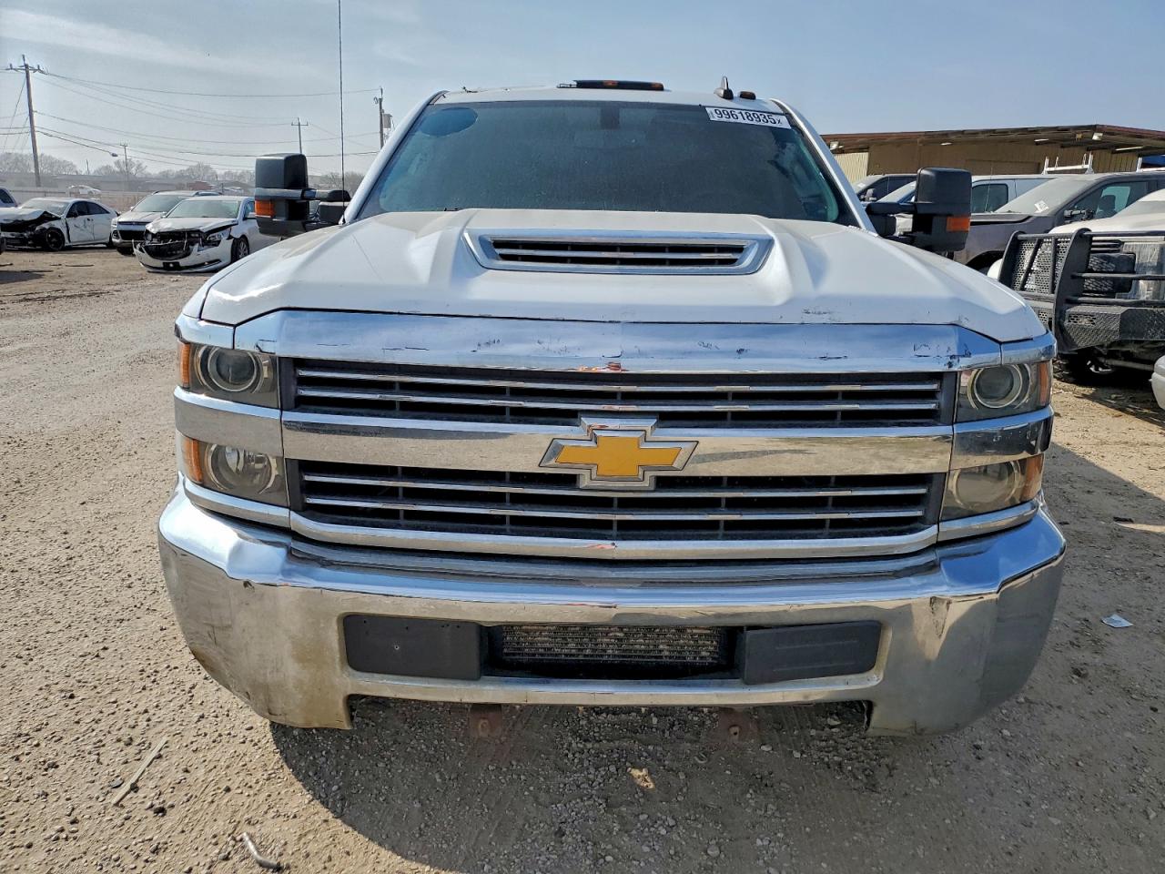 Chevrolet Silverado K3500 Image 12