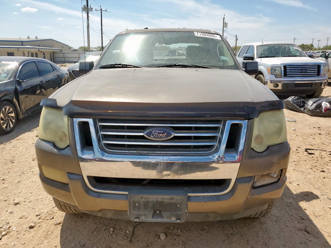 Ford Explorer Limited Image 2