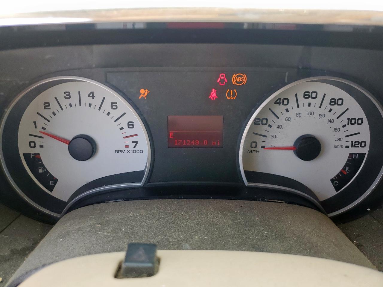 Ford Explorer Limited Image 6