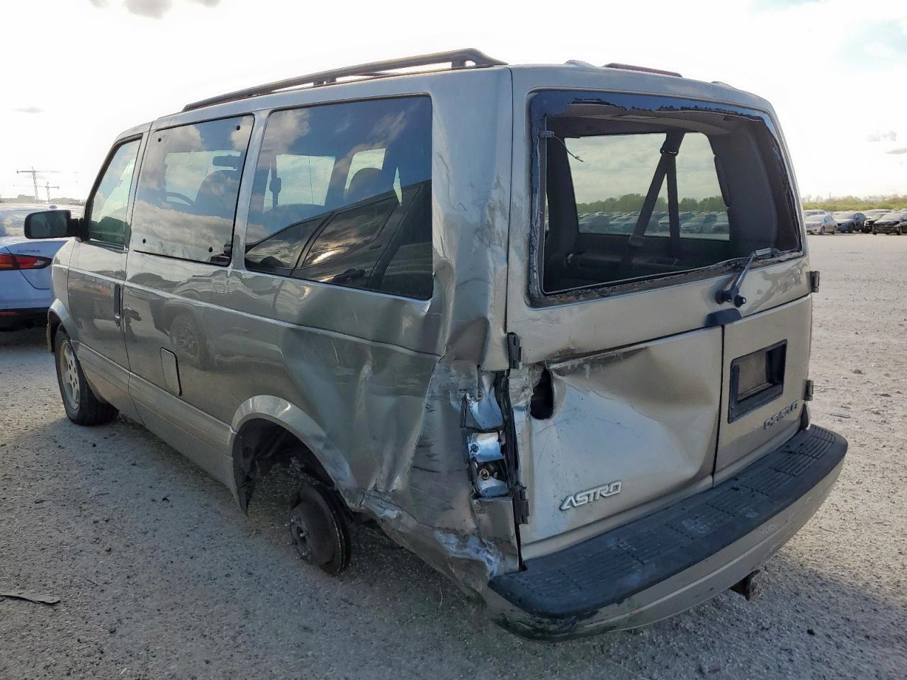 Chevrolet Astro Image 10