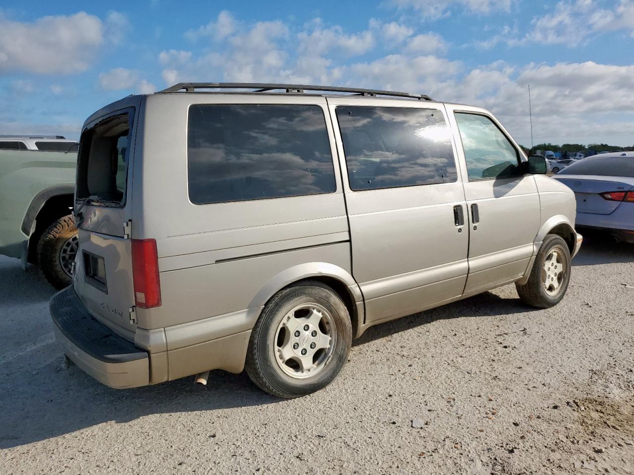 Chevrolet Astro Image 8