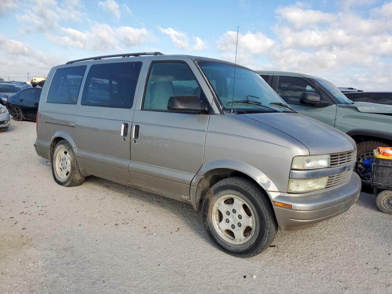 Chevrolet Astro Image 3