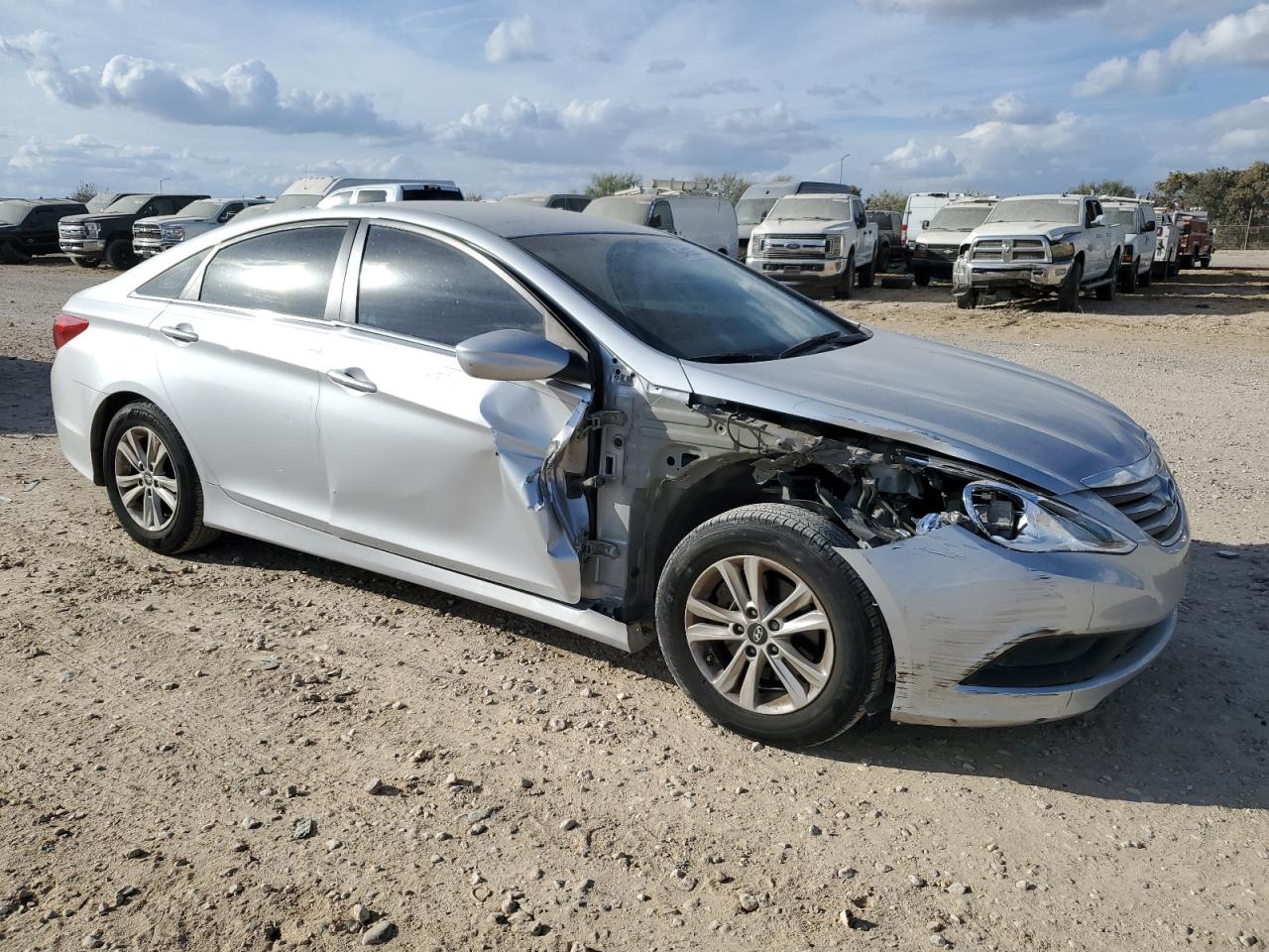 Hyundai SONATA Gls Image 12