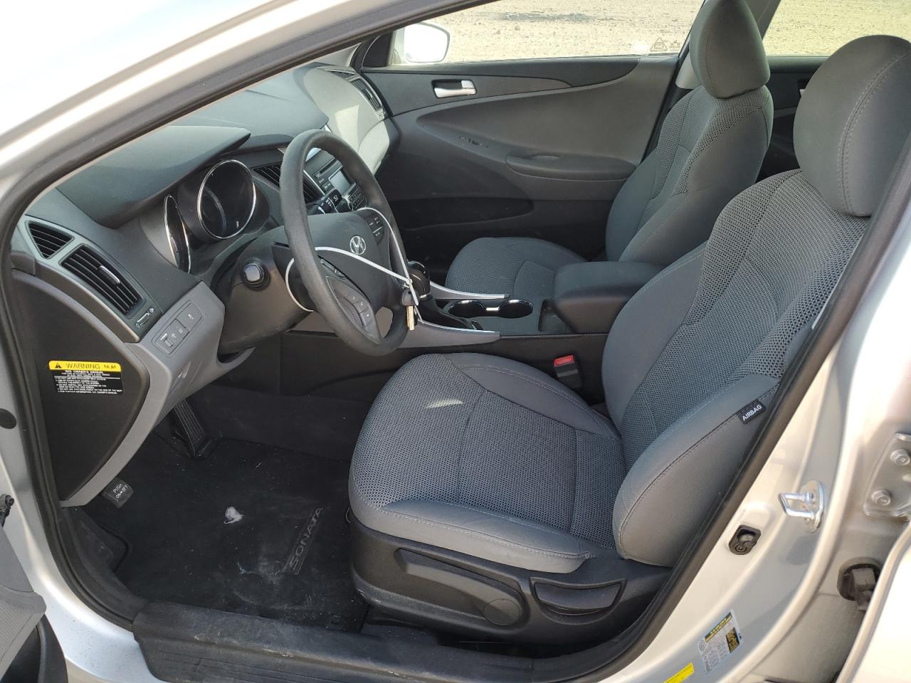 Hyundai SONATA Gls Image 8