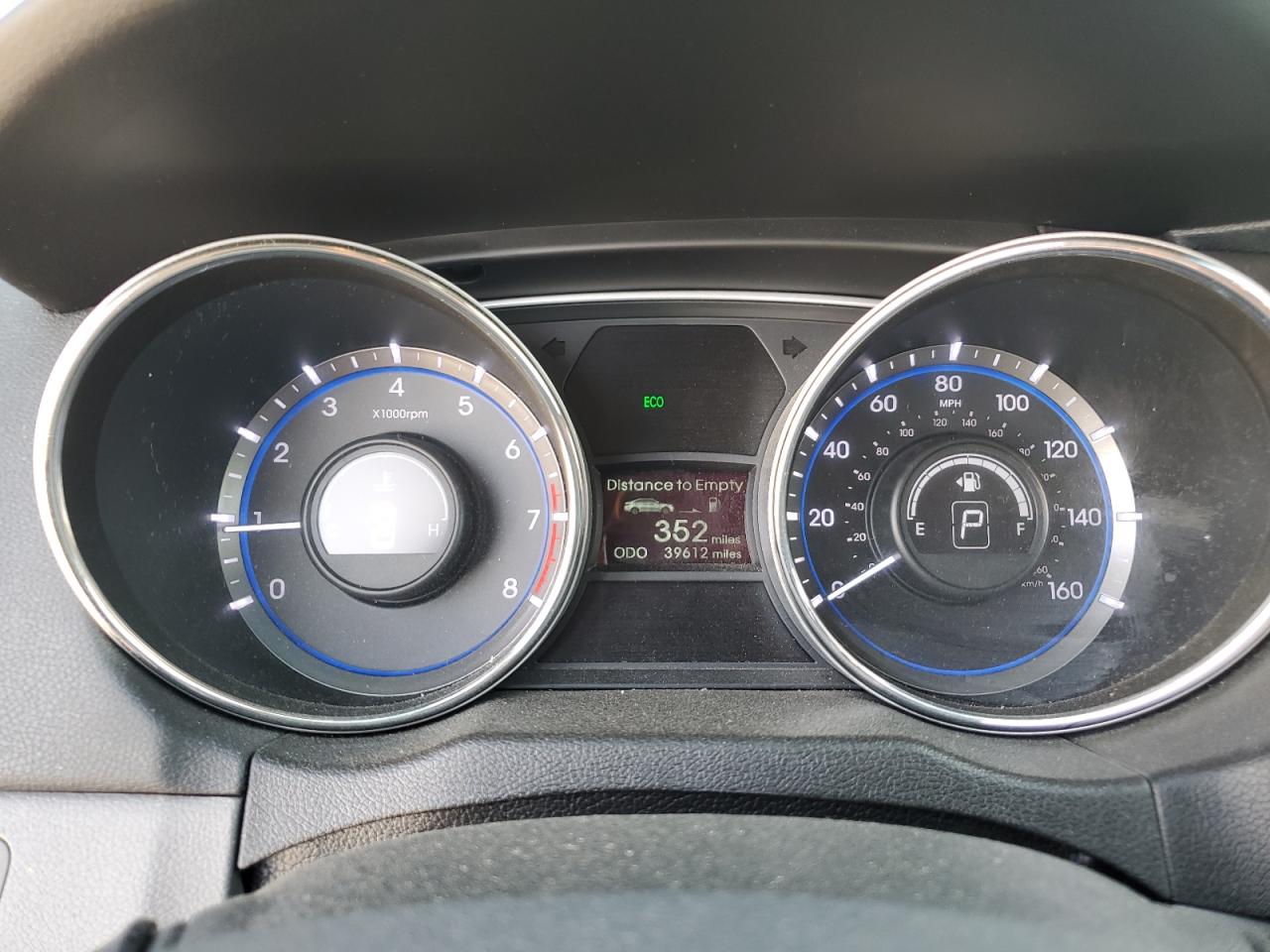 Hyundai SONATA Gls Image 9