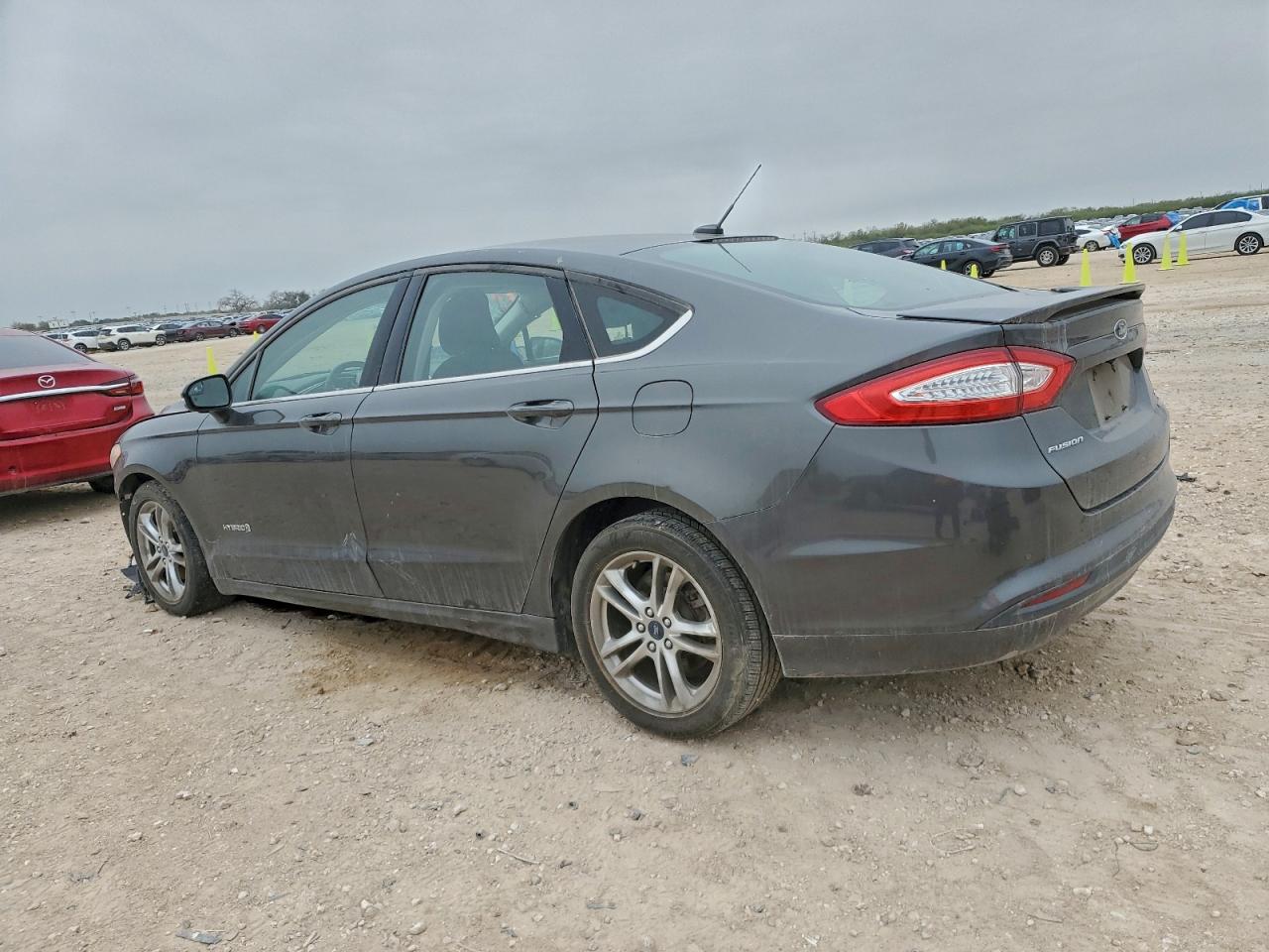 Ford Fusion Se Hybrid Image 6