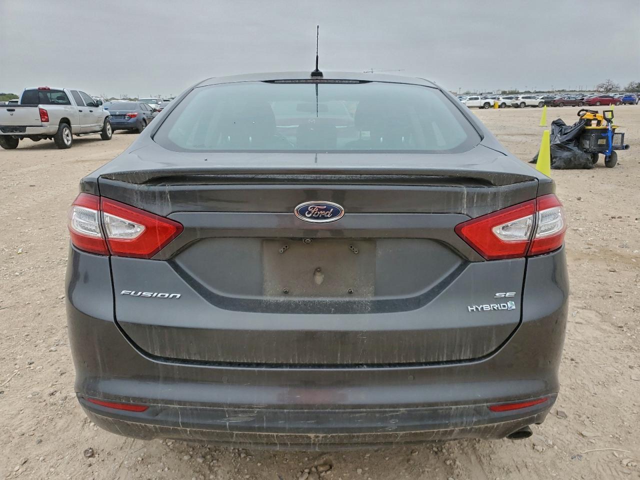 Ford Fusion Se Hybrid Image 8