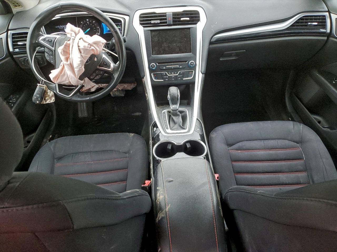 Ford Fusion Se Hybrid Image 13