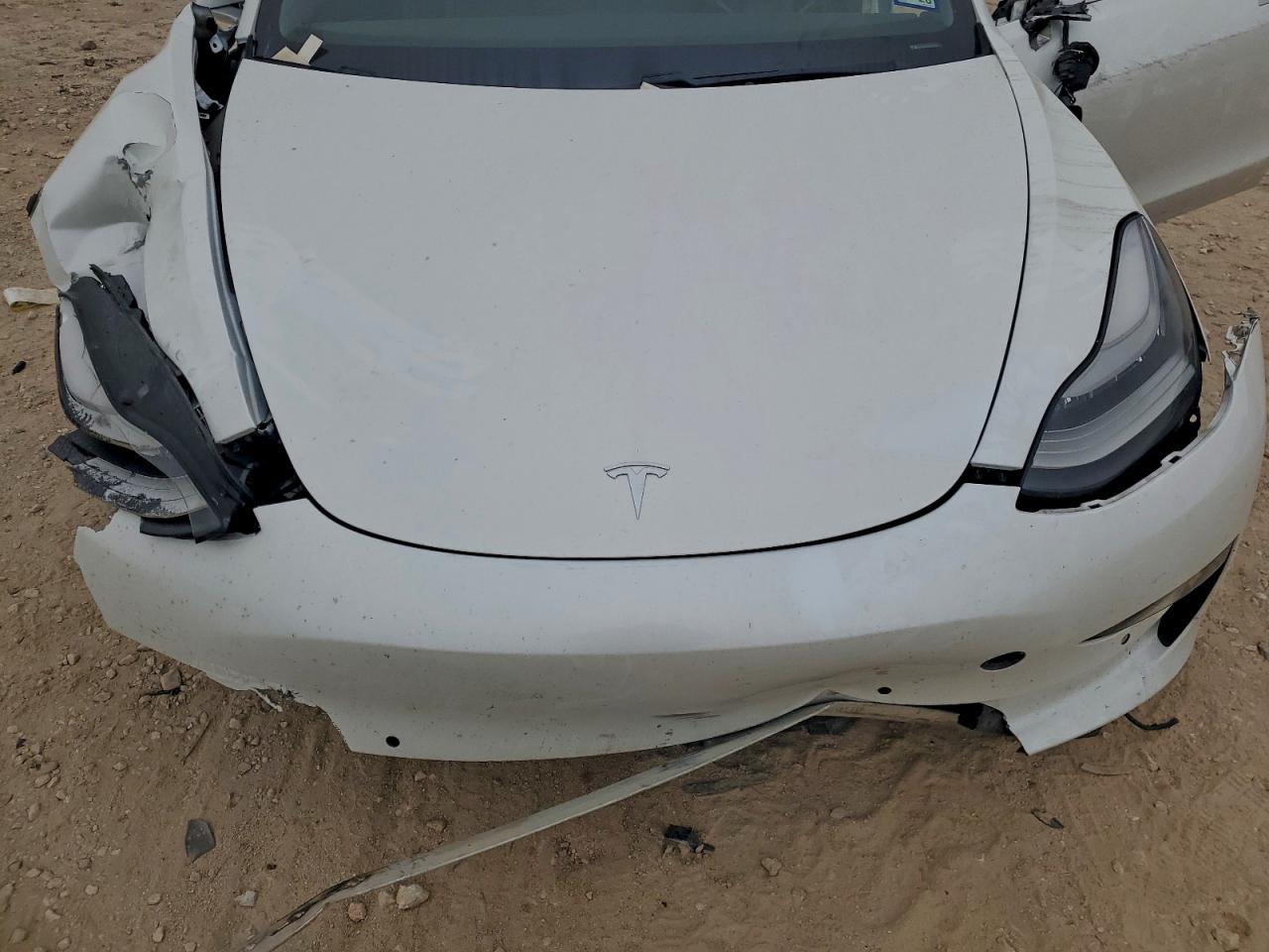 Tesla Model 3 Image 12