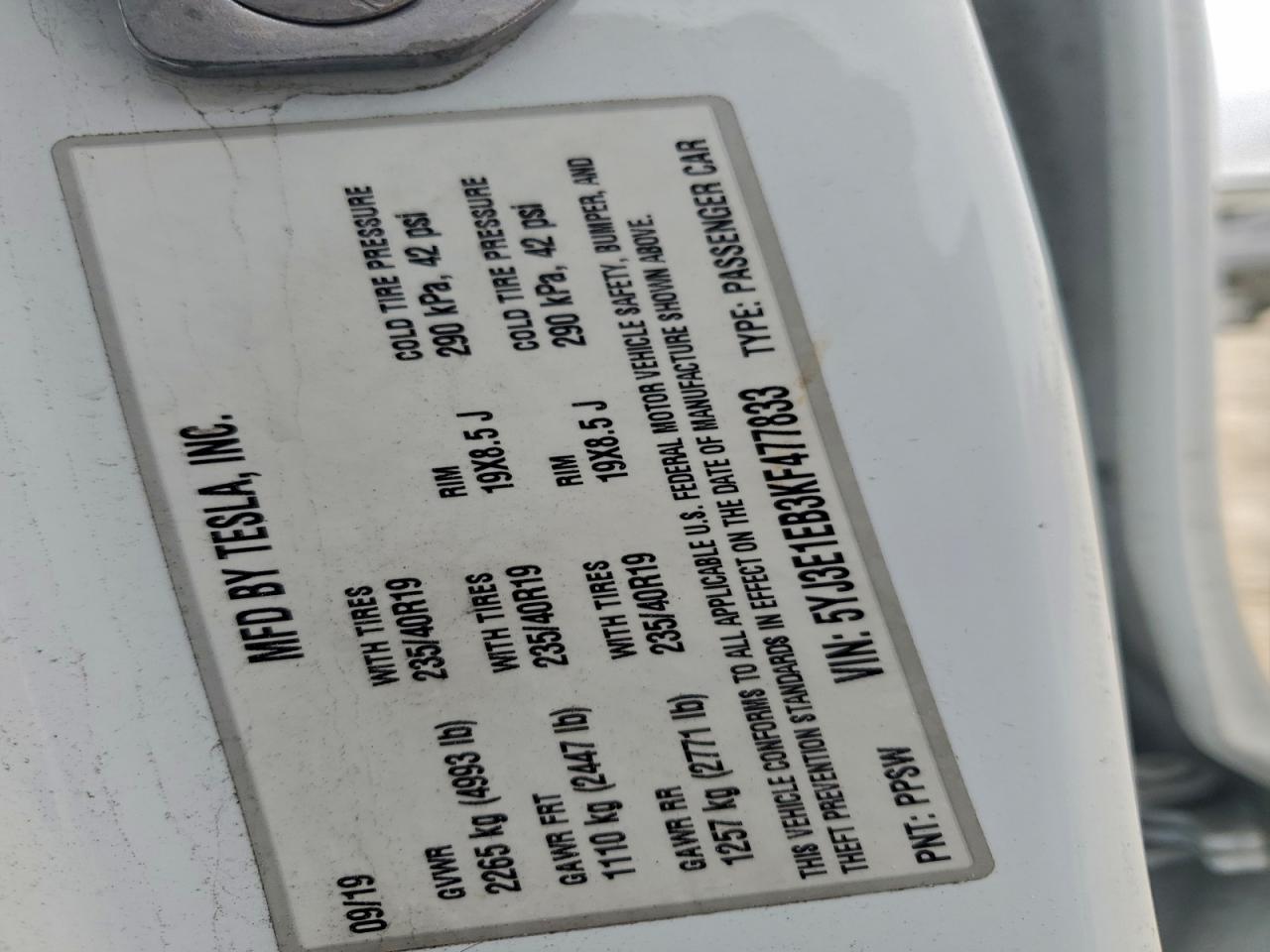 Tesla Model 3 Image 11