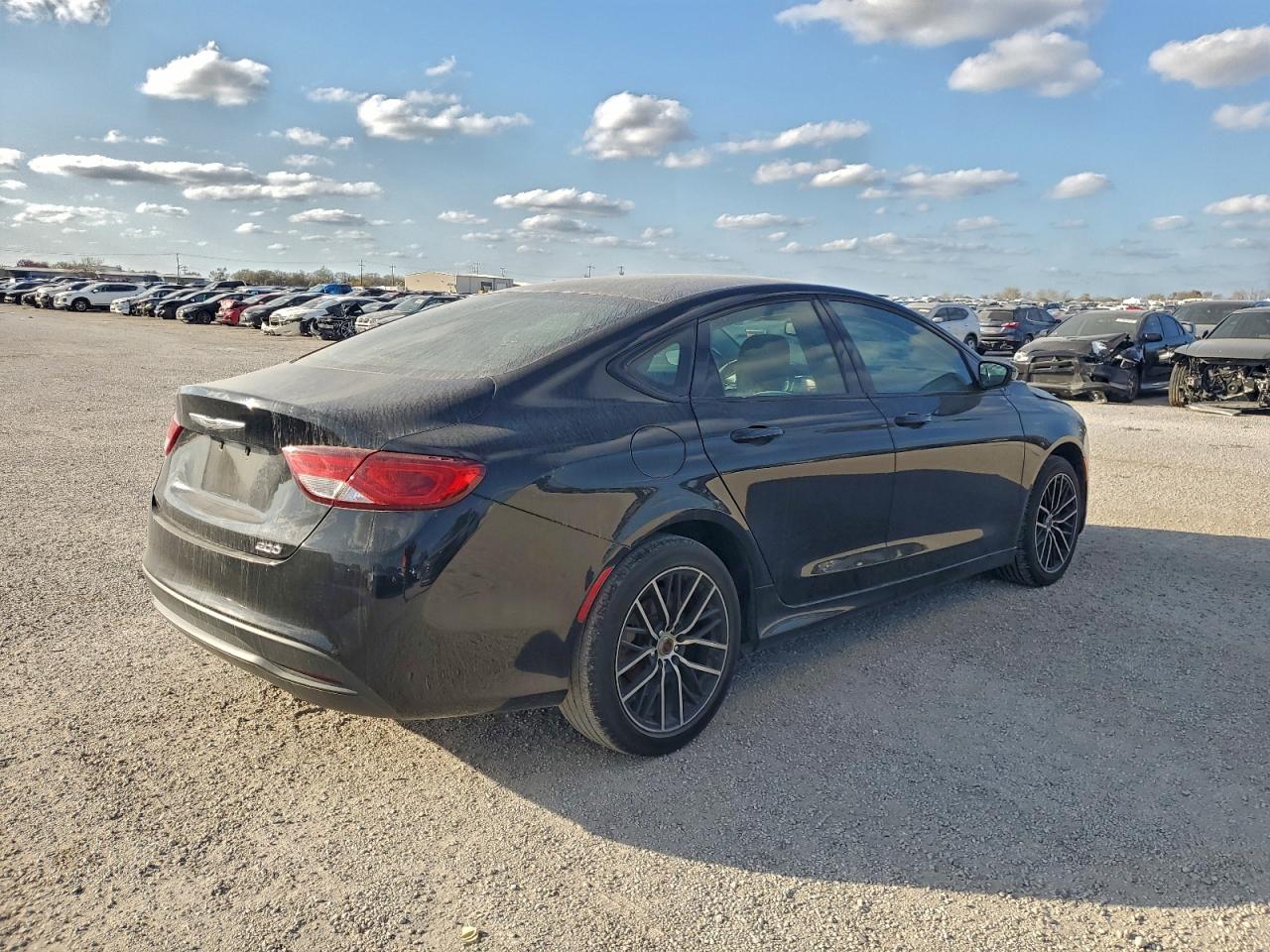 Chrysler 200 Lx Image 3