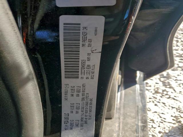 Chrysler 200 Lx Image 11