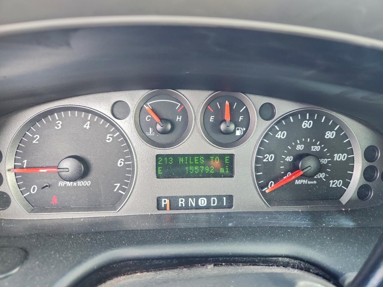 Ford Taurus Sel Image 8