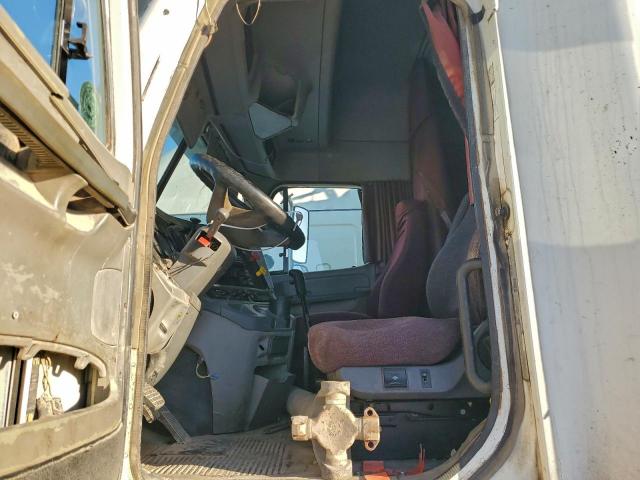 Freightliner Columbia 1 Columbia Image 5