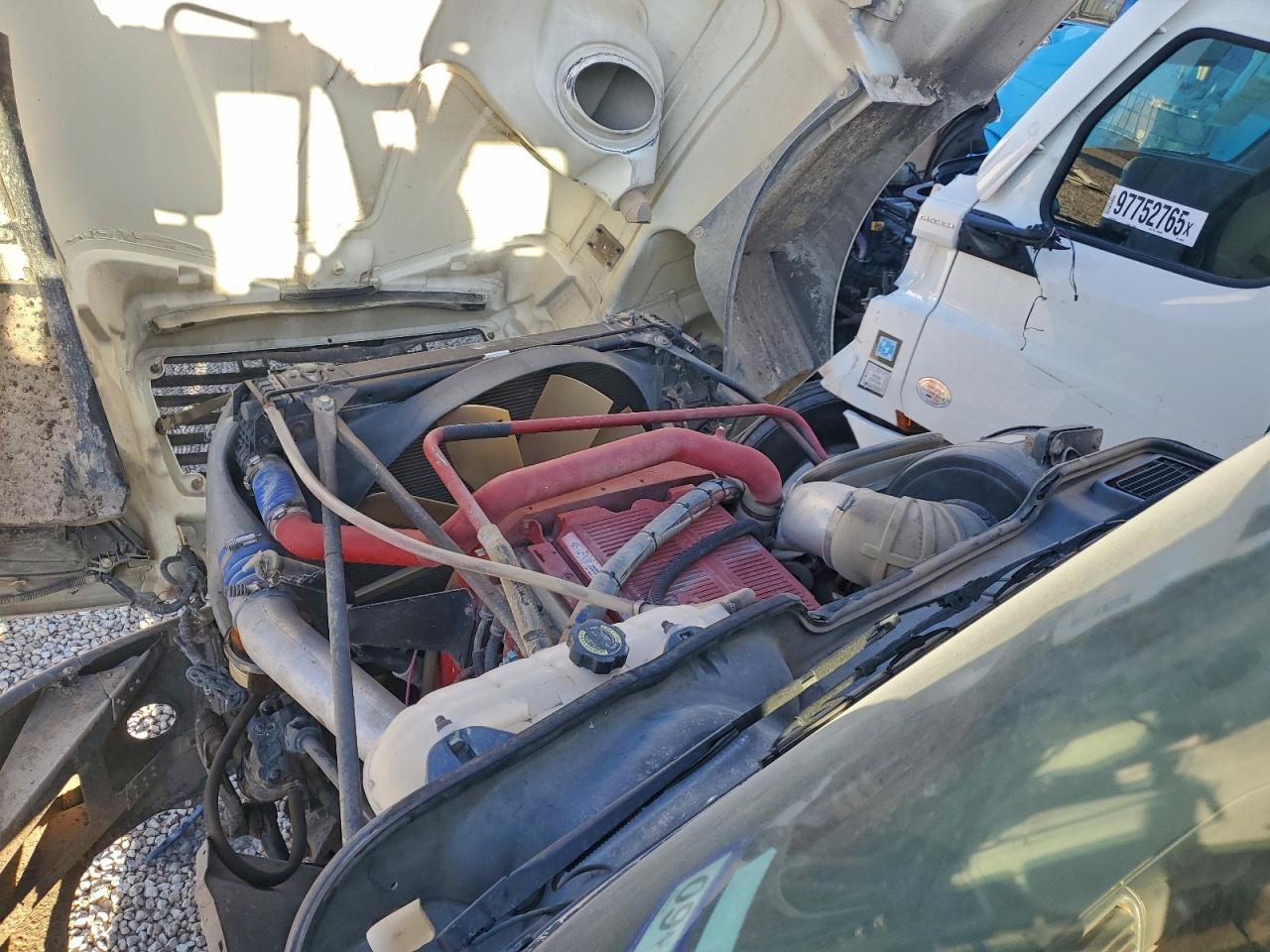 Freightliner Columbia 1 Columbia Image 6