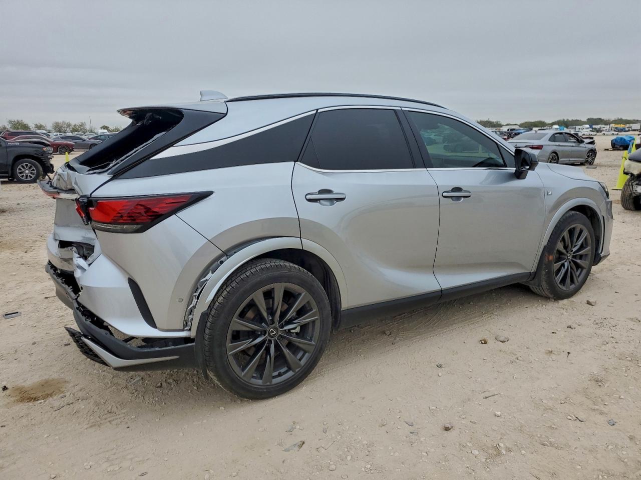 Lexus RX 350 Base Image 8