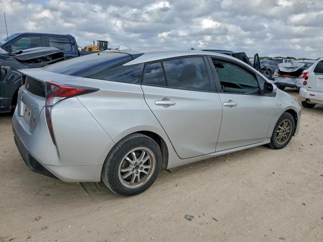 Toyota Prius Image 2