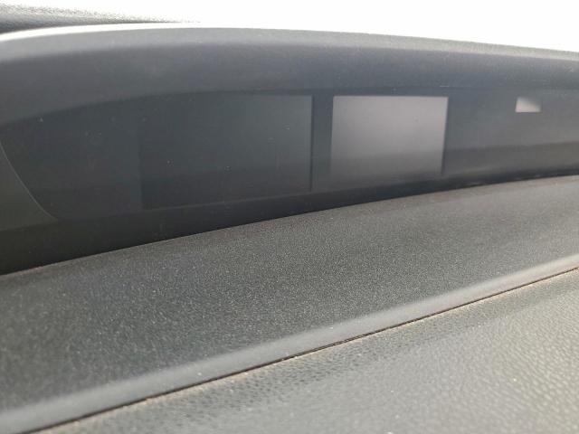 Toyota Prius Image 12