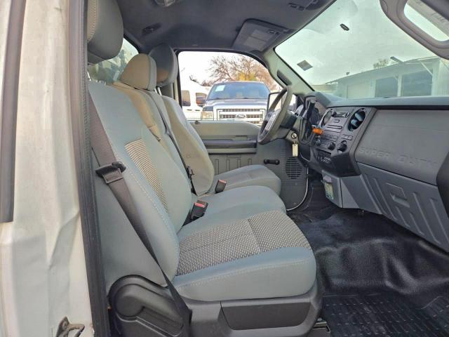 Ford F-350 Super Duty Image 4