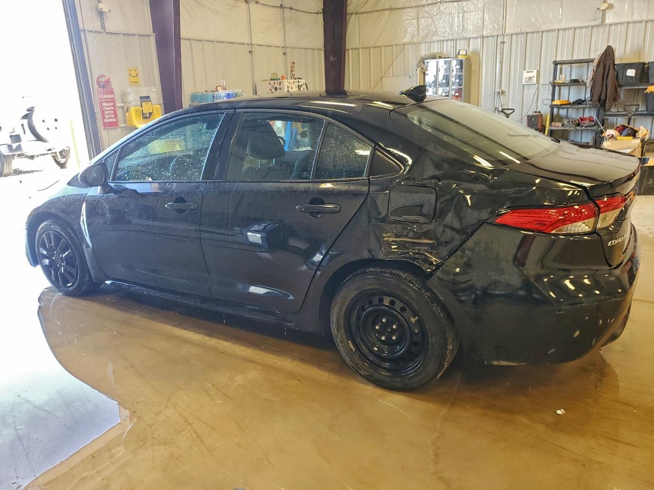 Toyota Corolla Le Image 6