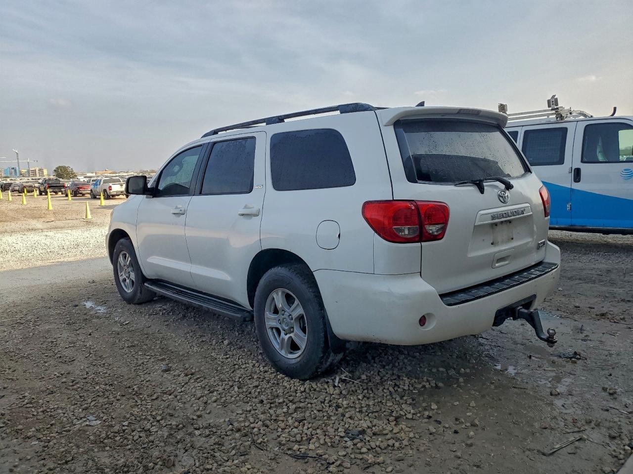 Toyota Sequoia Sr5 Image 13