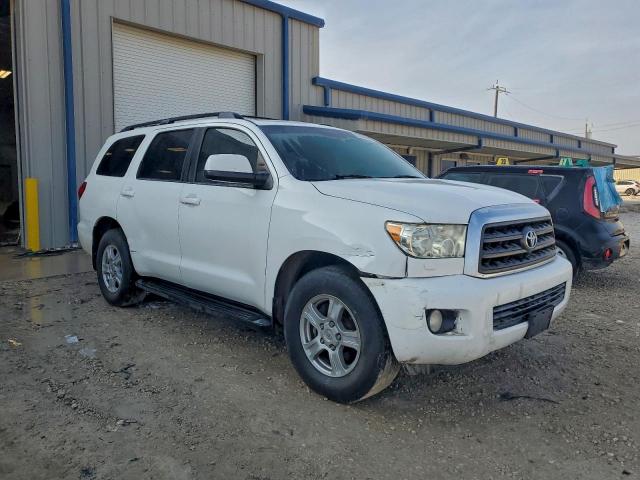 Toyota Sequoia Sr5 Image 2