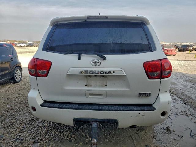 Toyota Sequoia Sr5 Image 4