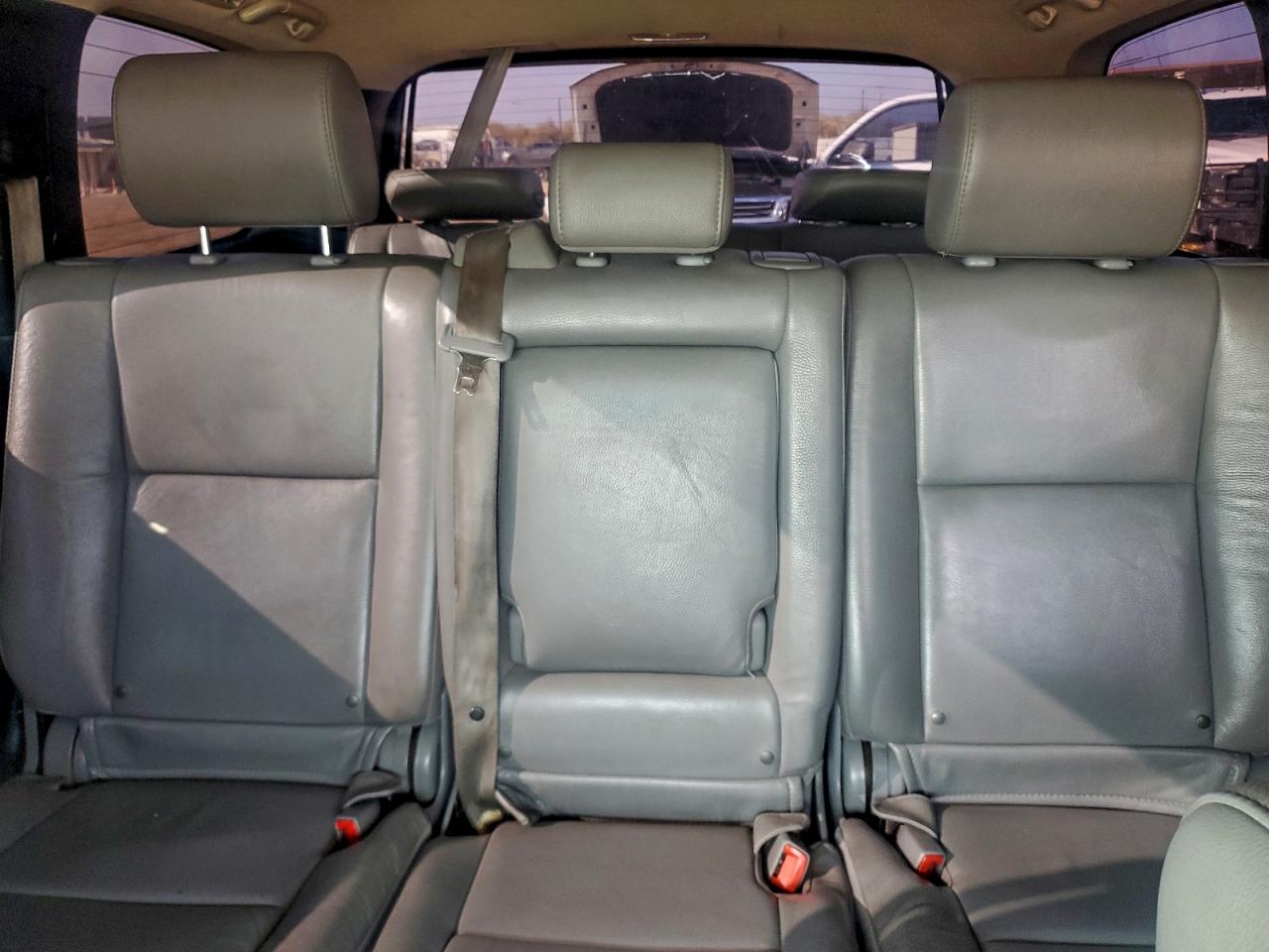 Toyota Sequoia Sr5 Image 11