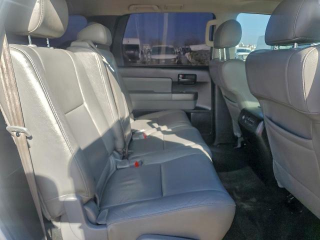 Toyota Sequoia Sr5 Image 7