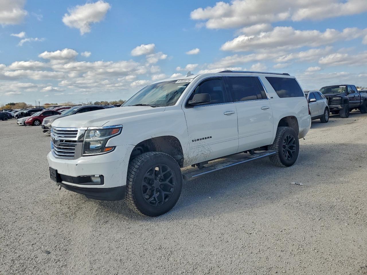 Chevrolet Suburban C1500 Ltz Image 1