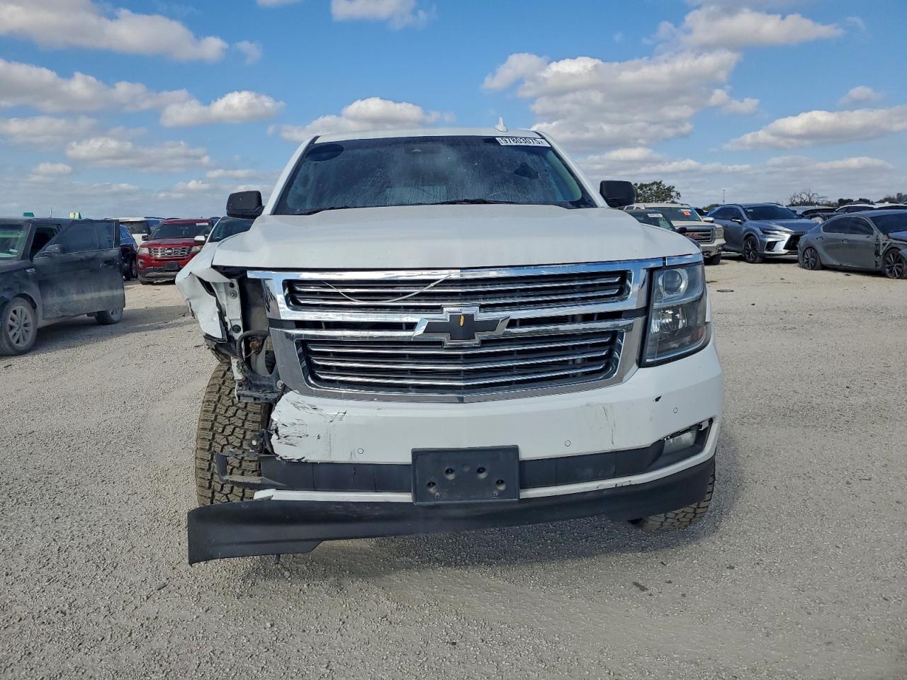 Chevrolet Suburban C1500 Ltz Image 5