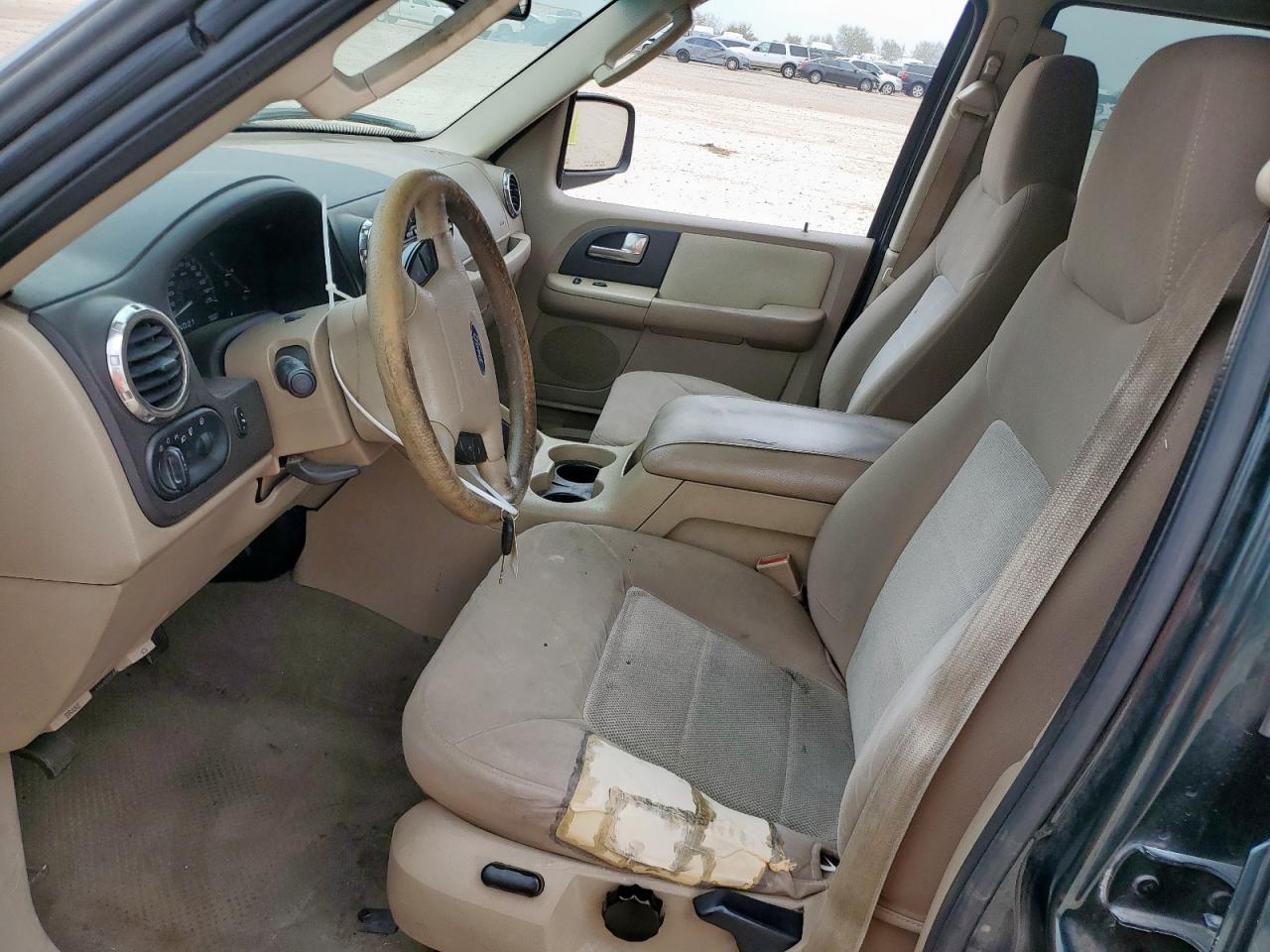 Ford Expedition Xlt Image 4