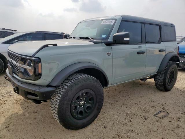  Salvage Ford Bronco