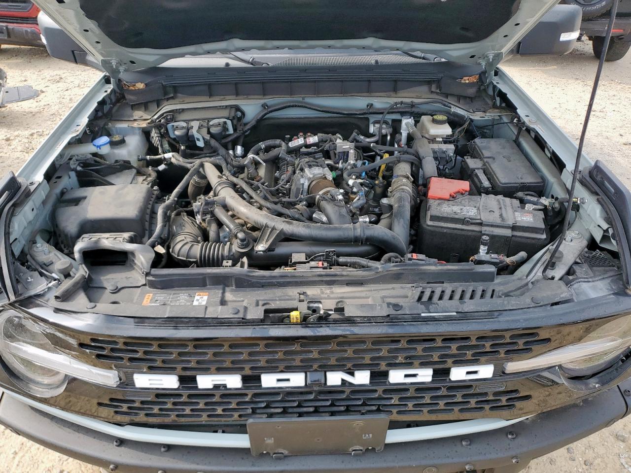 Ford Bronco Base Image 10